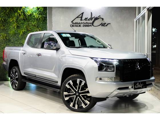 MITSUBISHI L200 TRITON 2.4 16V TURBO DIESEL SPORT HPE CD 4P 4X4 AUTOMÁTICO MITSUBISHI L200 TRITON 2.4 16V TURBO DIESEL SPORT HPE CD 4P 4X4 AUTOMÁTICO